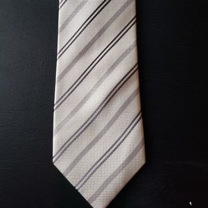 Solade men's 100% silk necktie